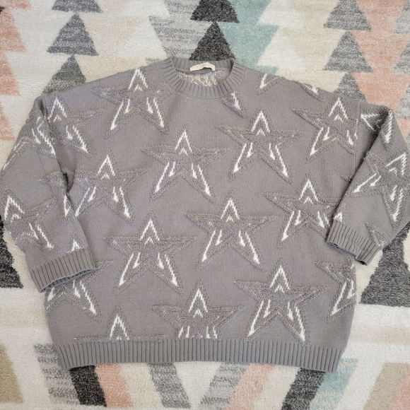 Chloe Sweaters - Chloe Grey White Star Print Crew Neck Sweater Size Small
